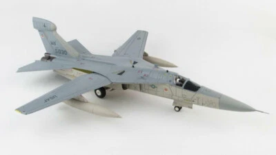 HA3022 1/72 EF-111A Raven USAF 390th ECS Wild Boars 48th TFW(P) Op Desert Storm - Image 1 of 4