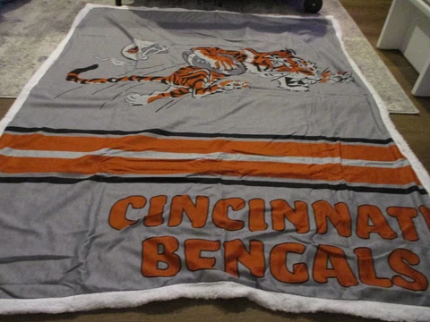 Sherpa Blanket Cincinnati Bengals - Brand New, 56 x 48 Cover