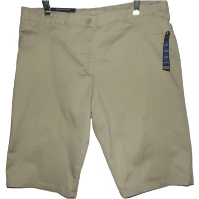 Bermudas ajustadas de uniforme escolar para niñas Nautica 18,6 Plus beige caqui Foto 1 de 4