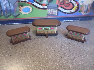 1987 MILTON BRADLEY HOTELS REPLACEMENT  BUILDINGS  WAIKIKI WW. Shipping - Picture 1 of 3