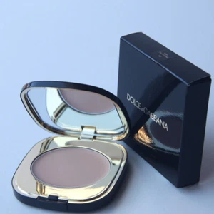 New DOLCE & GABBANA Blush of Roses Creamy Illuminator Rosa Del Mattino 60 - 4.8g - Picture 1 of 2