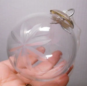 Vintage klare geschliffene geätzte Glaskugel Weihnachtsschmuck Kugel Stil - Bild 1 von 7