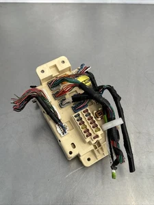 98 1998 Toyota Rav4 Interior Cabin Fuse Box Relay Junction Block Panel - Picture 1 of 4