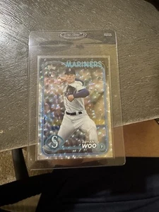 2024 Topps Series 1 Bryan Woo Silver Crackle Foil - Picture 1 of 2