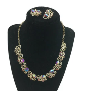 Vintage Mid Century CORO Halskette Ohrringe Set rot irisierende Steine in goldfarben - Bild 1 von 7