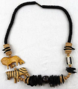Collar colgante de madera tallada a mano africana estilo tribal león cebra - Imagen 1 de 6