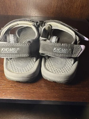 Sandalias cómodas para mujer Khombu Evelyn Foto 1 de 4