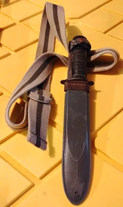 ORIGINAL WW2 US MK2 USN US Navy Fighting Knife & Scabbard - Picture 1 of 3