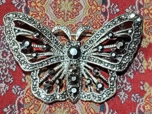 BUTTERFLY Brooch/Pin Retro Marcasite Silver Tone 2 1/4" x 1 1/2" VINTAGE JEWELRY - Picture 1 of 5