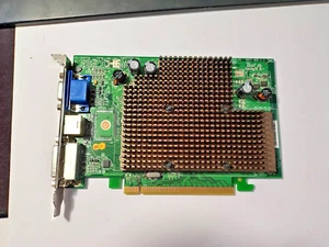 Dell 0UJ973 109-A67631-31 ATI Radeon X1300 Pro 256MB PCI-E Graphics Card Inc VAT - Picture 1 of 2