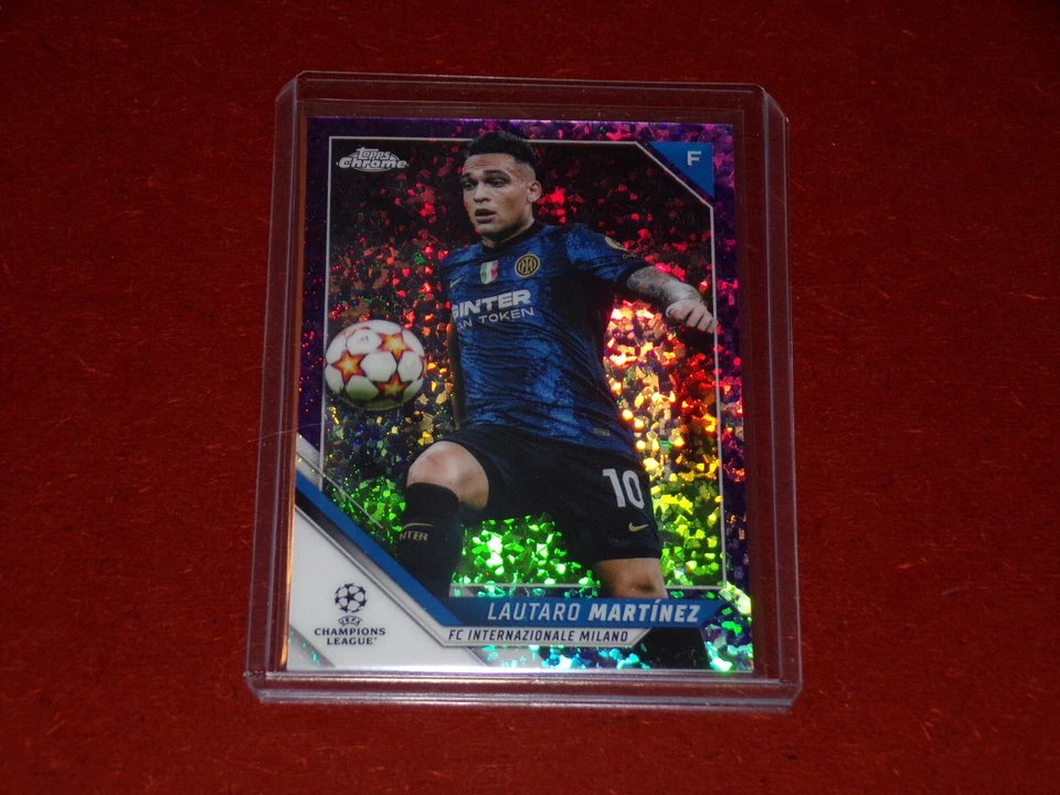 2021-22 Topps Chrome Purple Mini Diamond Refractors 145/250 Lautaro Martinez - Image 1 of 1