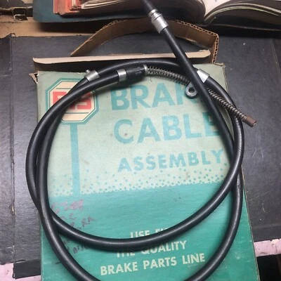AMC Marlin 1967 cable de freno trasero derecho en caja 2587 Foto 1 de 4