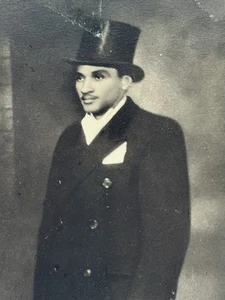 Antique Photo Handsome African American Black Man Suit Top Hat White Gloves - Picture 1 of 4