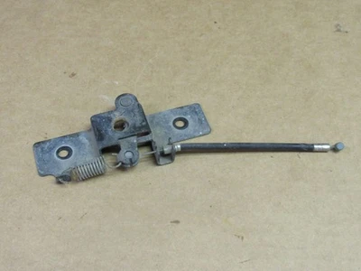 Cabo de trava de assento 1984 Honda VF700C Magna - Imagem 1 de 4