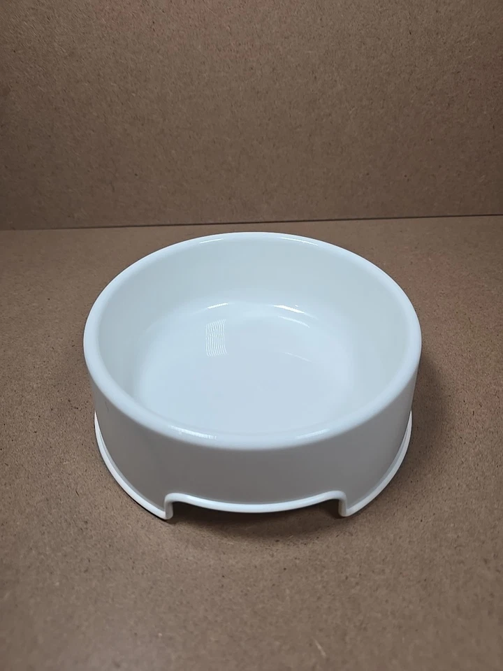 IKEA LURVIG Pet Bowl, White 404.442.36 NEW - Image 1 of 4