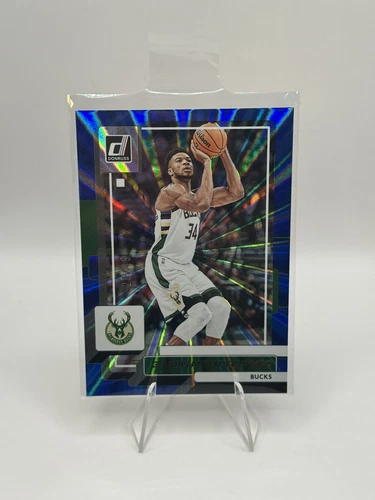 2022-23 Panini Donruss Holo Blue Laser /49 Giannis Antetokounmpo #53