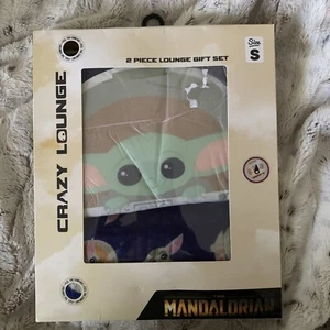 Crazy Lounge Mens SMALL Star Wars Mandalorian Pajamas PJ Sleep Wear - Picture 1 of 3