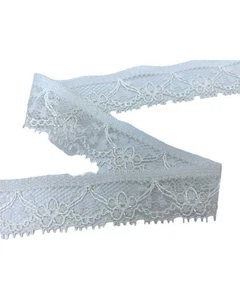 Passamaneria Merletto Bianco Latte Pizzo Tipo Valencienne Rebrodè Alto Cm 2,5 32 - Imagen 1 de 3