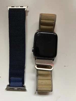 Apple Watch 4 44mm GPS + Cellular Aluminium in schwarz - Bild 1 von 4