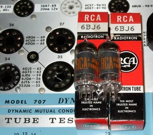 Años 50 2 nuevos RCA 6BJ6 emparejado de fábrica NUEVO DE LOTE ANTIGUO JUKEBOX TUBOS EE. UU. CC NUEVO EN CAJA probado - Imagen 1 de 2