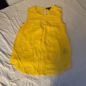 Zac & Rachel Yellow Lace Trim Sleeveless Blouse Top Casual Cute Size M - Picture 1 of 5