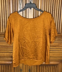 Nation Ltd Womens Top Large Gold Shiny Soft Satin Shimmer Party Fun - Picture 1 of 13