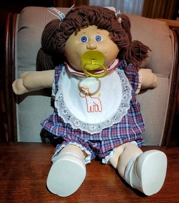 Muñecas de colección Cabbage Patch para niños con chupete ropa a cuadros 17" Foto 1 de 4
