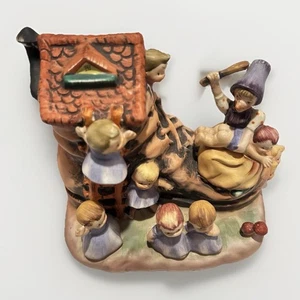ESD Lefton THERE WAS AN OLD WOMAN In A Shoe Figurine AR7724 Nursery Rhyme JAPAN - Picture 1 of 9