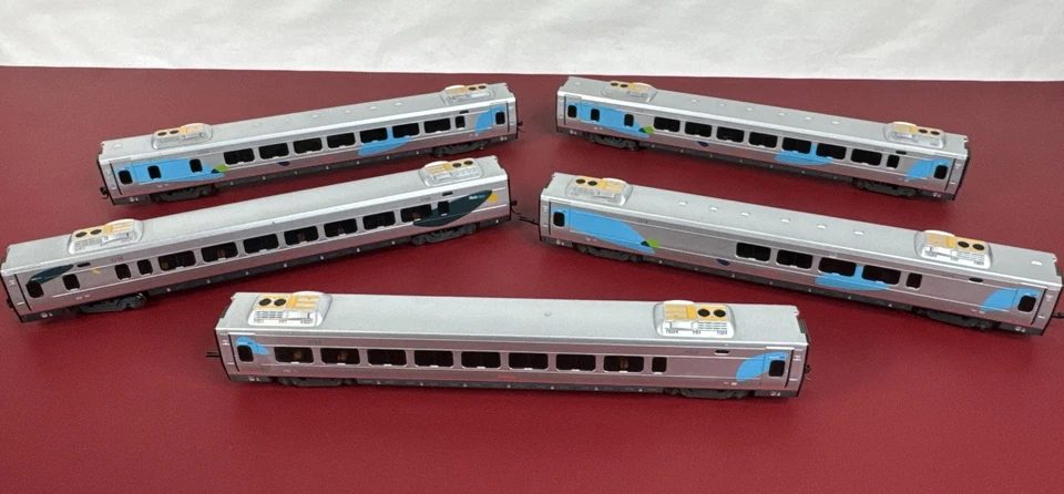 lote de 5 vagones de pasajeros Bachmann Spectrum HO Acela Express 3206, 3504, 3316 x 3 Foto 1 de 4