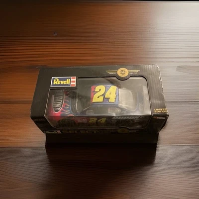 2001 Revell Select Dupont Джефф Гордон 1/24 литая модель NASCAR. - Изображение 1 из 3
