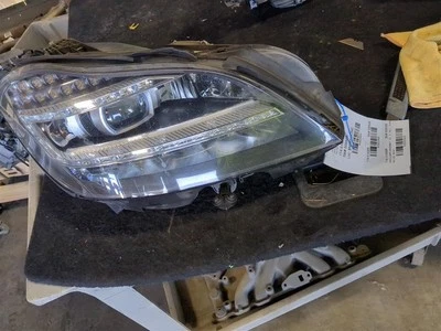 RIGHT HEADLAMP ASSEMBLY 2012-2014 MERCEDES-BENZ CLS550 - Image 1 of 4