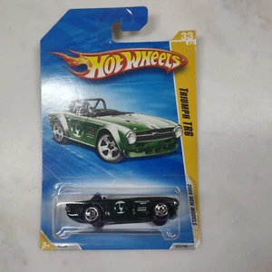 Hot Wheels Triumph TR6 2009 Nuovi Modelli 33/42 Verde - Foto 1 di 8