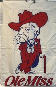 Ole Miss Rebels doppelseitige Vintage Colonel Rebel vertikale Hof Flagge Banner 28x42 - Bild 1 von 10