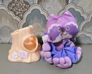 Vintage 1980’s Fisher Price Rascal Raccoon Purple Smooshee With Tree Stump - Bild 1 von 5