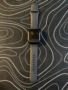 Apple Watch Series 8 45mm Boîtier en Aluminium Minuit avec Bracelet Sport, M/L (GPS) - Photo 1 sur 2