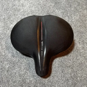 Sillín de asiento ejercitador de gel Serfas negro ranura profunda bicicleta - Imagen 1 de 8