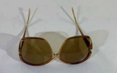 Vintage Womens Tortise Bausch Lomb Ray-Ban Sunglasses - Image 1 of 4
