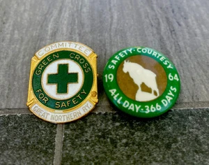 2 Railroad Great Northern GNRY Safety Pin & Badge - Picture 1 of 4