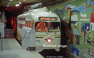 Original Foto: Pittsburgh PCC 1745 at Gateway Station - Bild 1 von 1