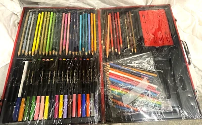 Marcadores Crayola lápices de colores en caja de arte de almacenamiento 80 piezas ligeramente usados Foto 1 de 4
