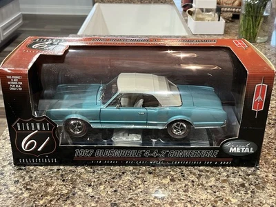Highway 61 escala 1/18 1967 Oldsmobile 442 convertible ¡diecast! ¡VERDE AZULADO! ¡NUEVO EN CAJA! Foto 1 de 4