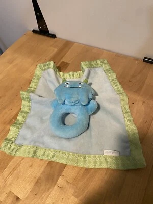 Manta de seguridad Carters azul verde monstruo bebé sonajero Lovey  Foto 1 de 4