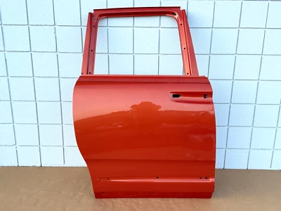 Rolls-Royce Cullinan 2019-2025 pasajero puerta trasera derecha carcasa OEM Foto 1 de 4