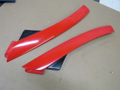 Chevrolet Chevy SSR 2003-06 ~ Cubierta de pilar exterior delantera derecha e izquierda Foto 1 de 4