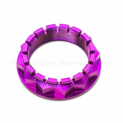 Tuerca de eje de rueda trasera Ducati Panigale 1199 / S / R, 1299 / S / R púrpura titanio Foto 1 de 4