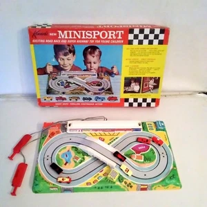 Vintage 1967 Kenner MiniSport Road-Race Game (Boxed) VERY SMALL  - Bild 1 von 7