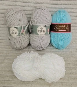So Cafty Baby Yarn 2x 100g Balls of Sparkle Silver Plus 2 Other Balls Of Wool - Picture 1 of 14