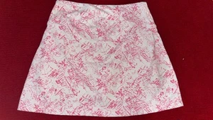 Falda corta de mujer de formas delgadas con pantalones cortos PS - Imagen 1 de 5