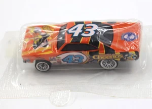 Richard Petty #43 1970 PLYMOUTH ROADRUNNER Hot Wheels 1/64 CAR Sealed Cheerios - Picture 1 of 6