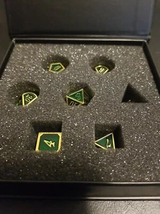 Set dadi in metallo poliedrico 7 pezzi verde/oro; DnD, gioco di ruolo, SPEDIZIONE GRATUITA - Foto 1 di 3